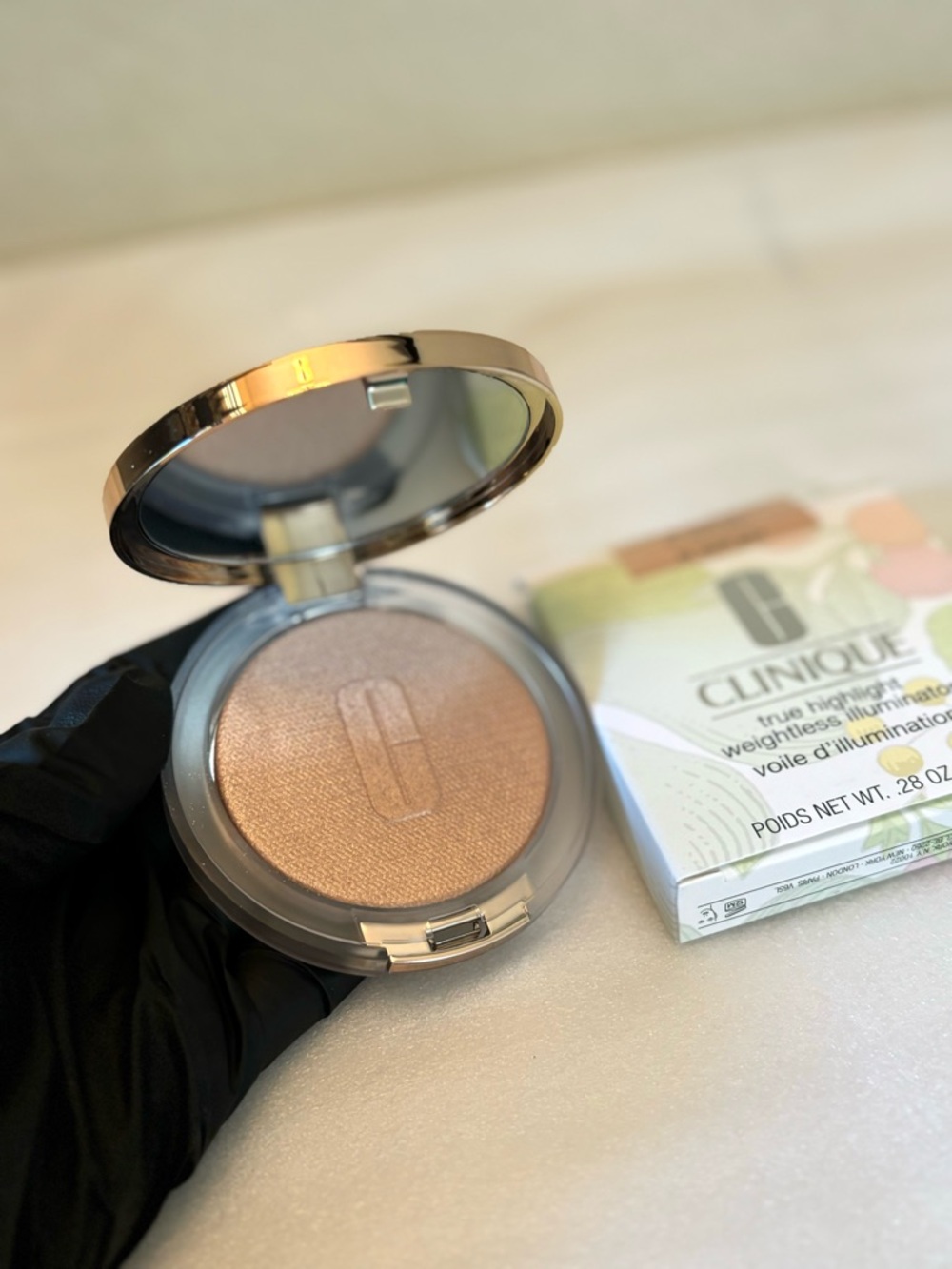 ❗️SALE❗️✨NEW✨Clinique True Highlight Weightless Illuminator-02 Starlit Glow✨